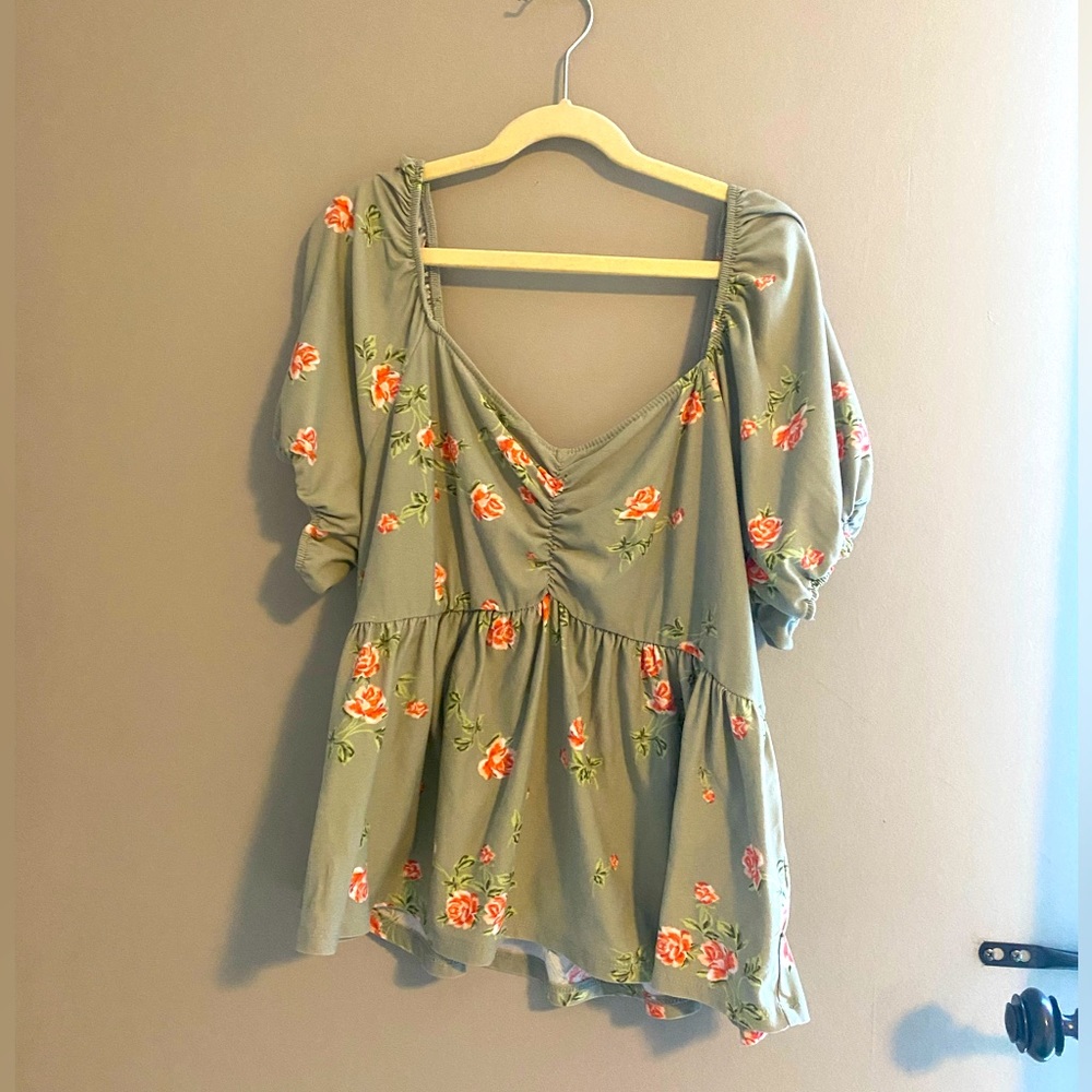 Floral Peplum top with puff sleeves